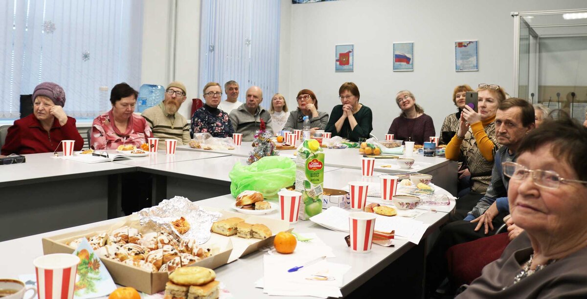 В зале Пермской библиотеки имени М. Горького