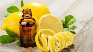 Попробуйте лимон, чтобы уменьшить перхоть. Изображение предоставлено: Shutterstock