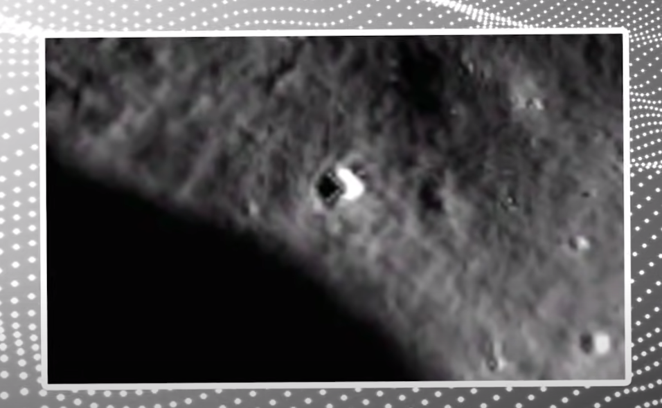 Обратная сторона луны. Поверхность обратной стороны луны. Снимок обратной стороны луны 1959. Китайский луноход обнаружил хижину на обратной стороне луны. Обратная сторона луны снимки из космоса.