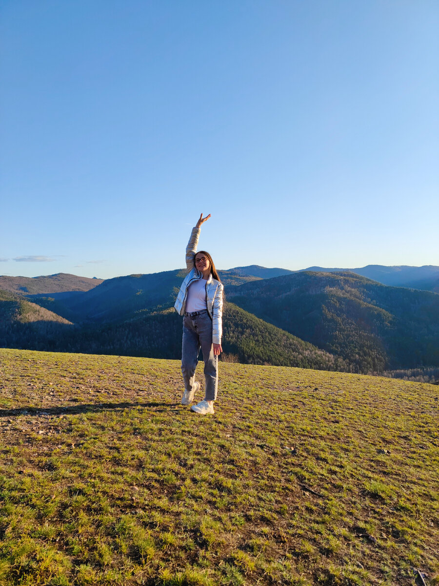 Скала арка торгашинский хребет. Торгашинский хребет красноярск. Берёзка торгашинский хребет. Торгашинский хребет где. Лестница на торгашинский хребет красноярск.