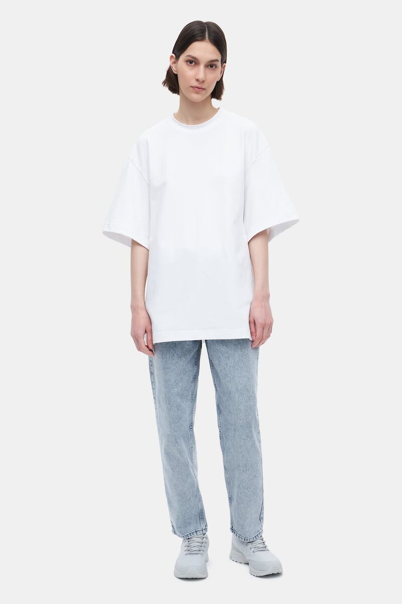    Женская оверсайз футболка белаяshuclothes.com