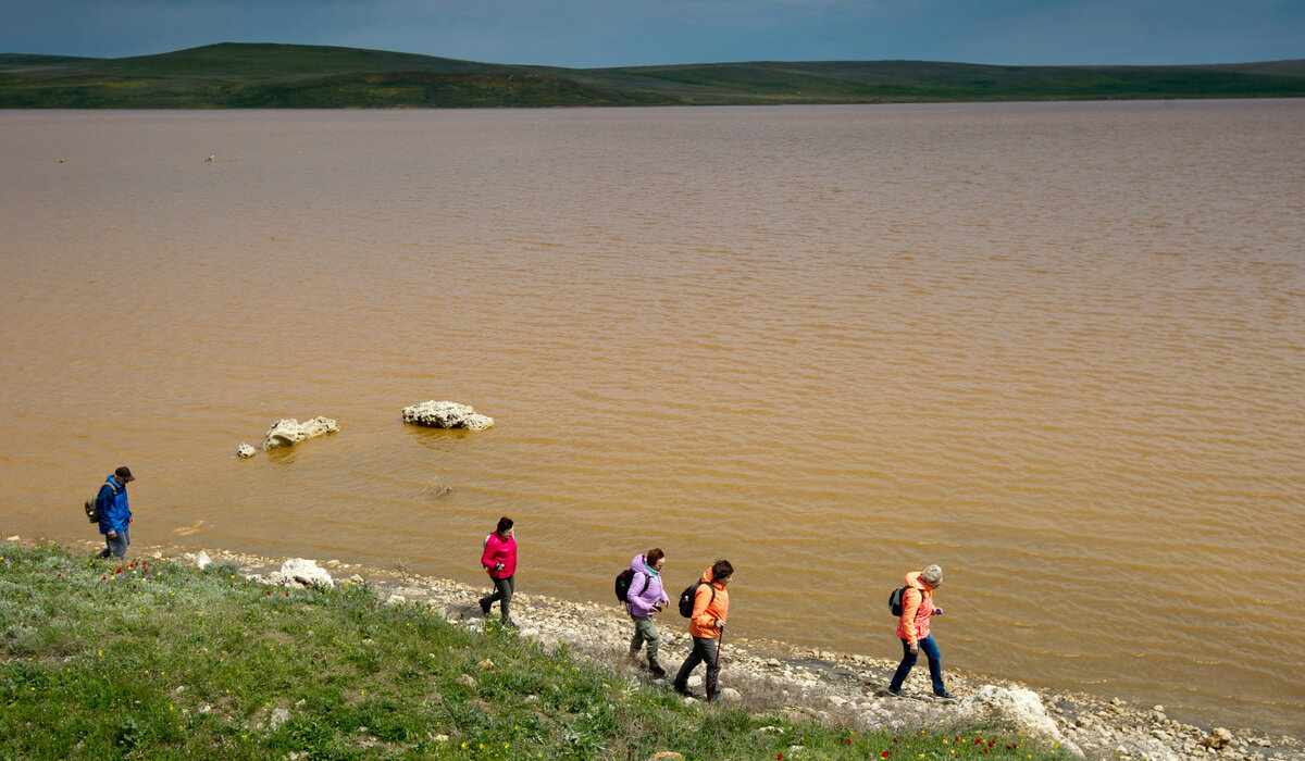 Туристы на Кояшском озере // Фото: RIA Novosti, Сергей Мальгавко