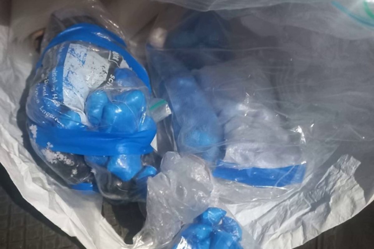    У калининградца в багажнике обнаружили крупную партию наркотиков