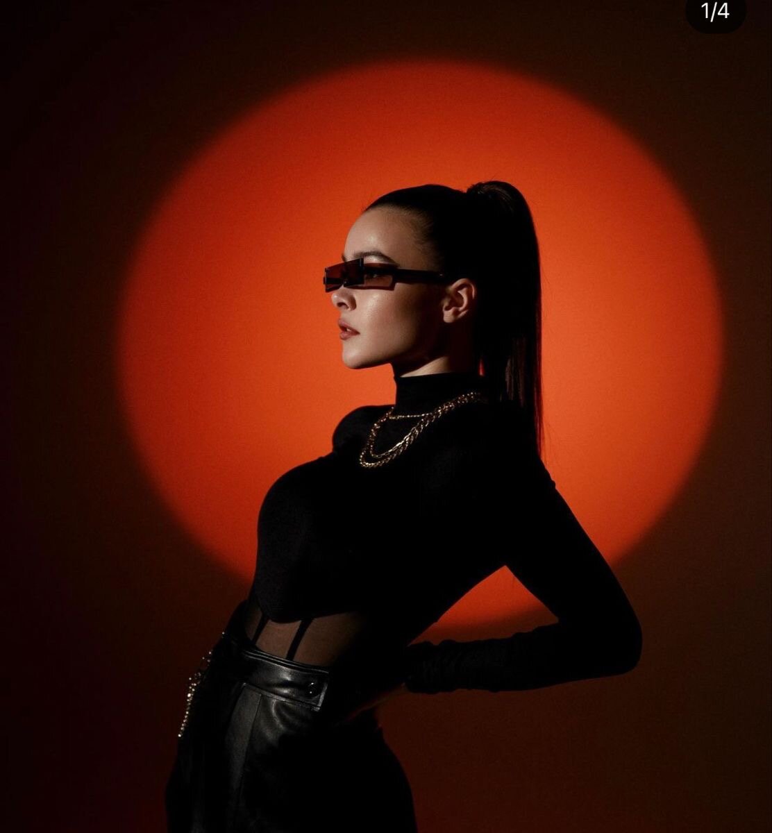 Идеально ровный круг с размытыми краями без особых усилий. Также возможно сделать края четкими