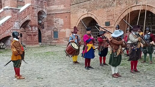 Как выглядели, маршировали, атаковали многие европейские и русские воины в XVII веке? Фрагмент фестиваля 