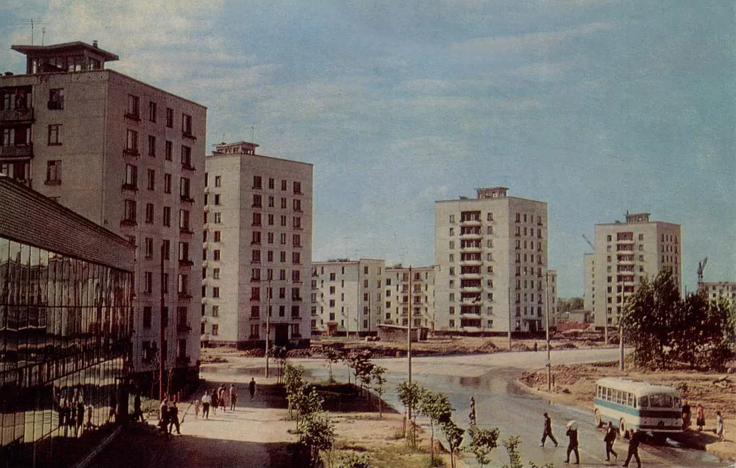Начало пр. Ветеранов на открытке 1971 г. (фото Р. Мазелев)
