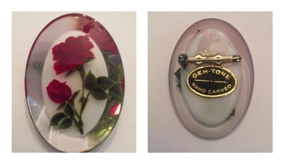 Брошь из люцита от компании C.L. Stuempges, произведенная под брендом Gem-Tone с  сохранившейся наклейкой-маркировкой 