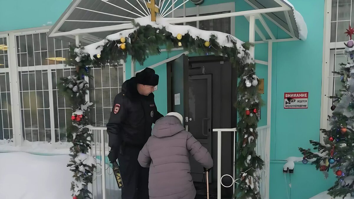     В России статистически проанализировали почитание россиянами христианских канонов. На словах каждый четвертый житель страны причисляет себя к православным, но следует христианским практикам не более 1% сограждан. «Обычное светское общество, которое насилуют традиционализмом», — комментируют эксперты