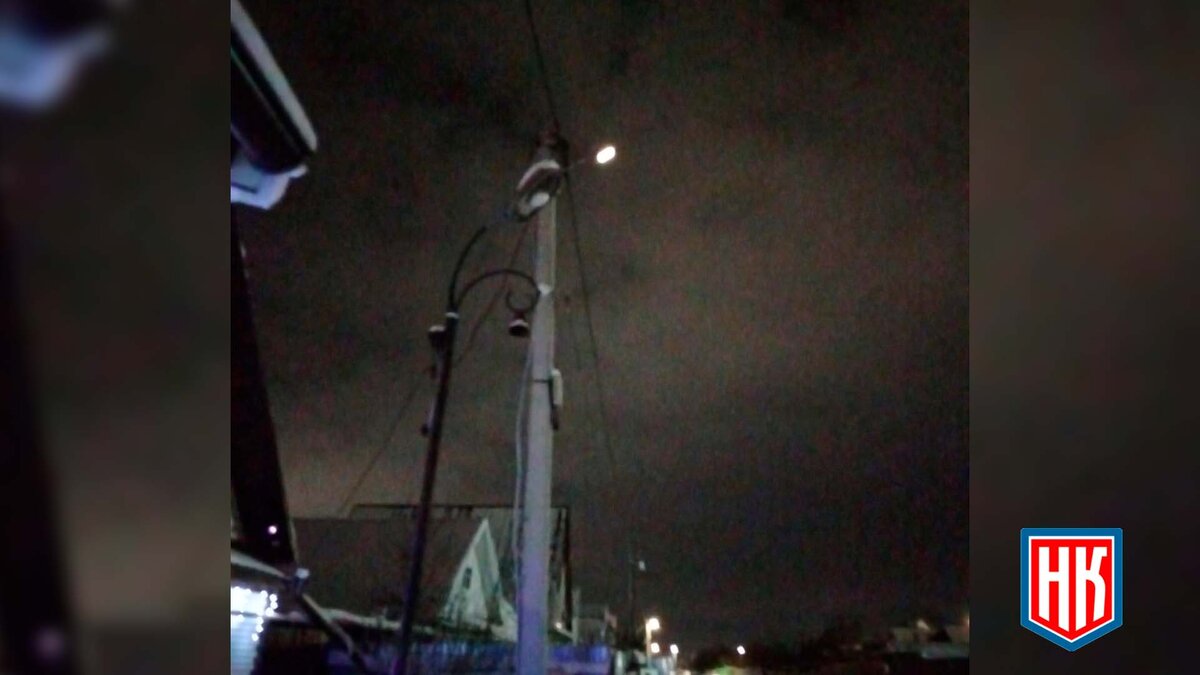 Уличный фонарь в Волжске почти не горит | МОО Народный КОНТРОЛЬ | Дзен