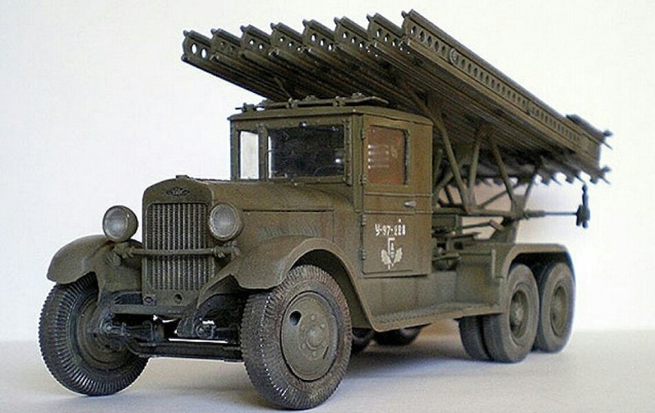 Реактивная система залпового огня БМ-13 "Катюша" на базе грузовика ЗИС-5