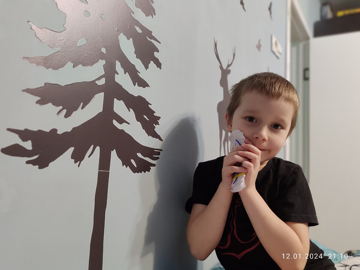 Вадя и его денежки, но не простые, а как у богатых