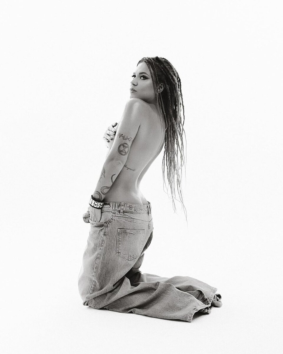 Эти селебрити не боятся хейта и смело снимаются без одежды. Сегодня любуемся их чувственными снимками и восхищаемся смелостью. Кристина Асмус Тот самый момент, когда не можешь выбрать, что надеть.-5