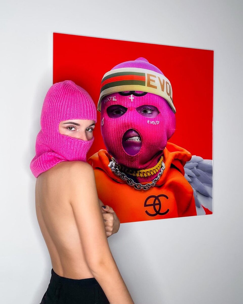 Эти селебрити не боятся хейта и смело снимаются без одежды. Сегодня любуемся их чувственными снимками и восхищаемся смелостью. Кристина Асмус Тот самый момент, когда не можешь выбрать, что надеть.-13