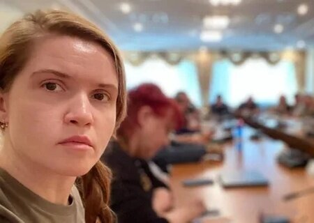    Зеленский создаёт таран для Залужного, используя Безуглую