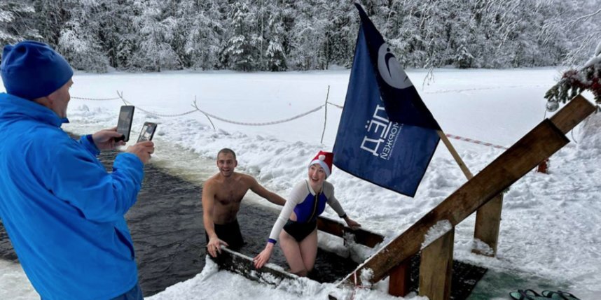    Даже когда на улице -25, температуры воды сохраняется на отметке +1,+3 градуса.Предоставлено героиней публикации