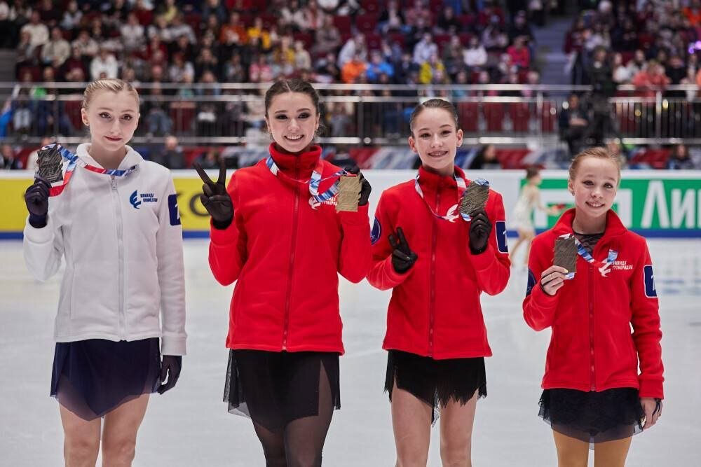 Победитель и призеры чемпионата России по прыжкам в 2022 году. Камила Валиева, Софья Муравьева, Софья Акатьева, Алиса Двоеглазова. Фото из открытых источников.