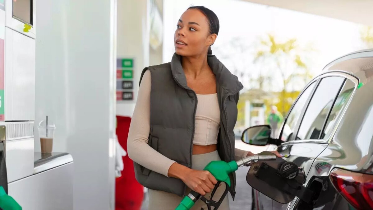     Аналитики считают, что Куба может закупать больше нефти и ГСМ у России из-за роста стоимости топлива на АЗС.