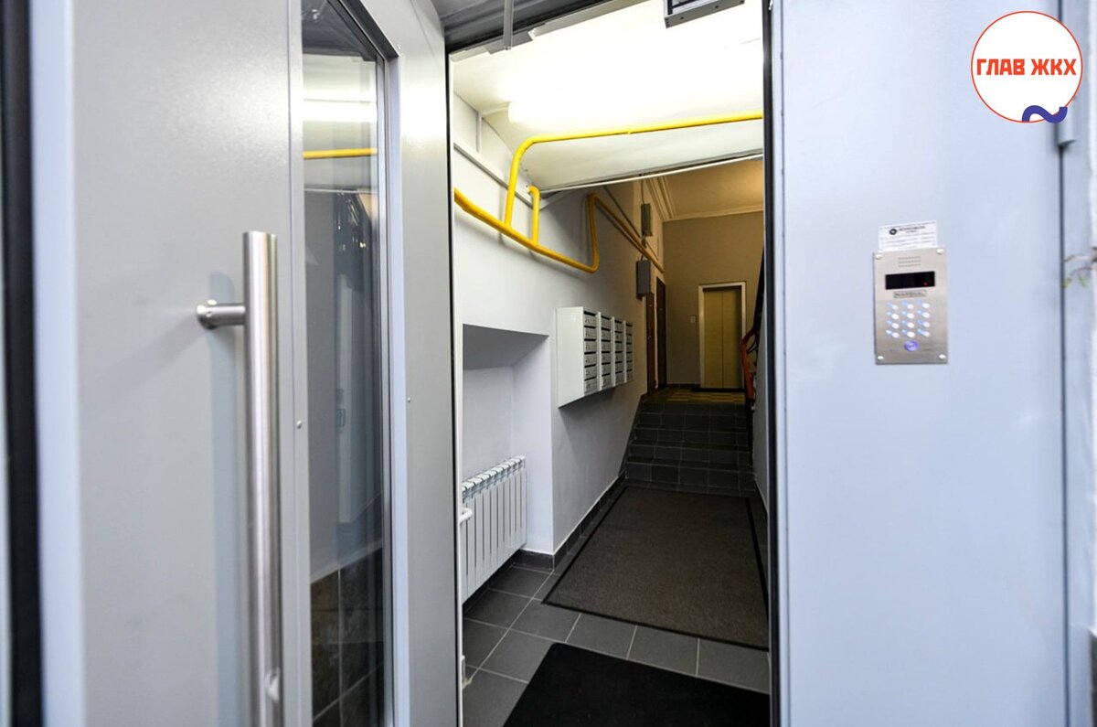 В Москве за год обновили более 3,5 тыс. входных групп подъездов 