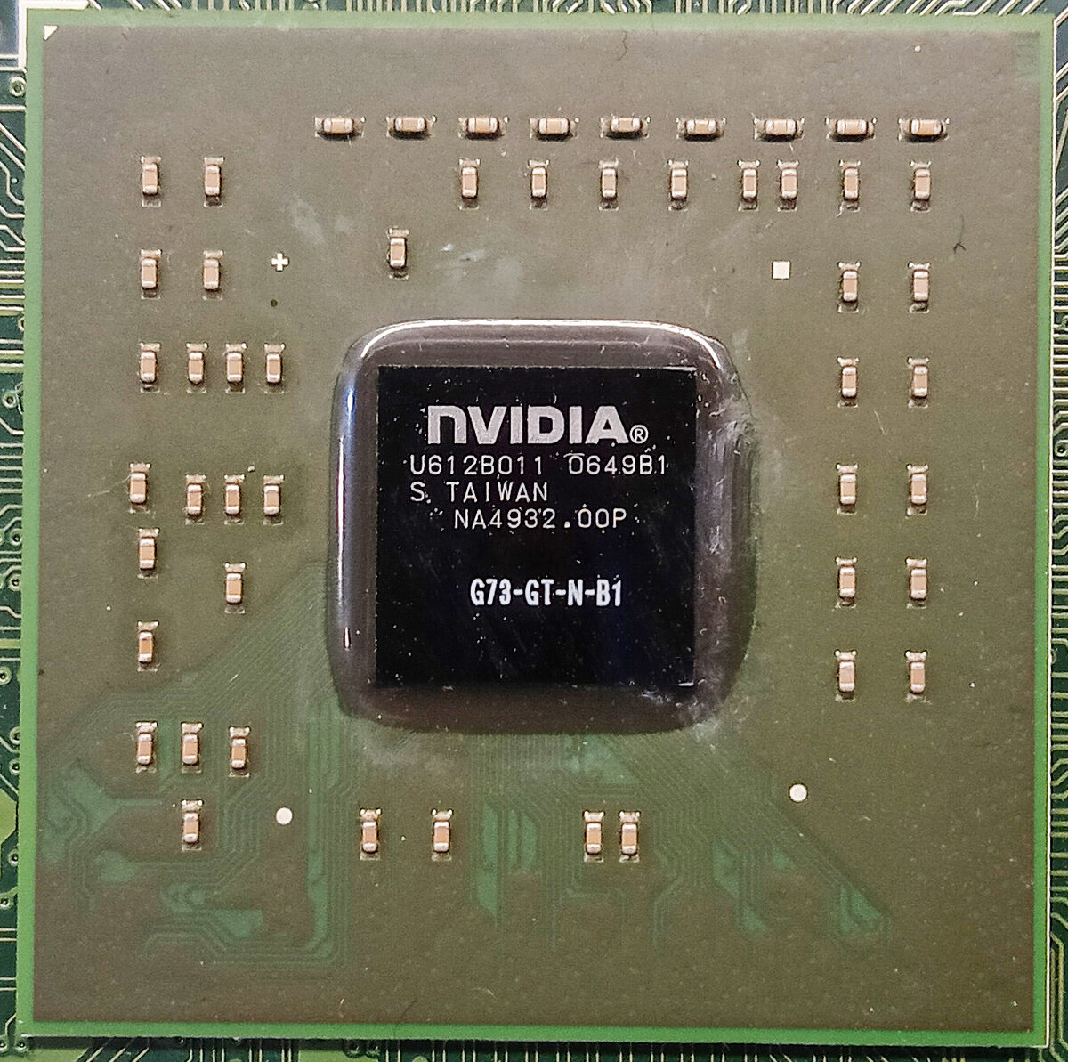 Видеопроцессор G73, выпущенный на Тайване, в декабре 2006-го года.