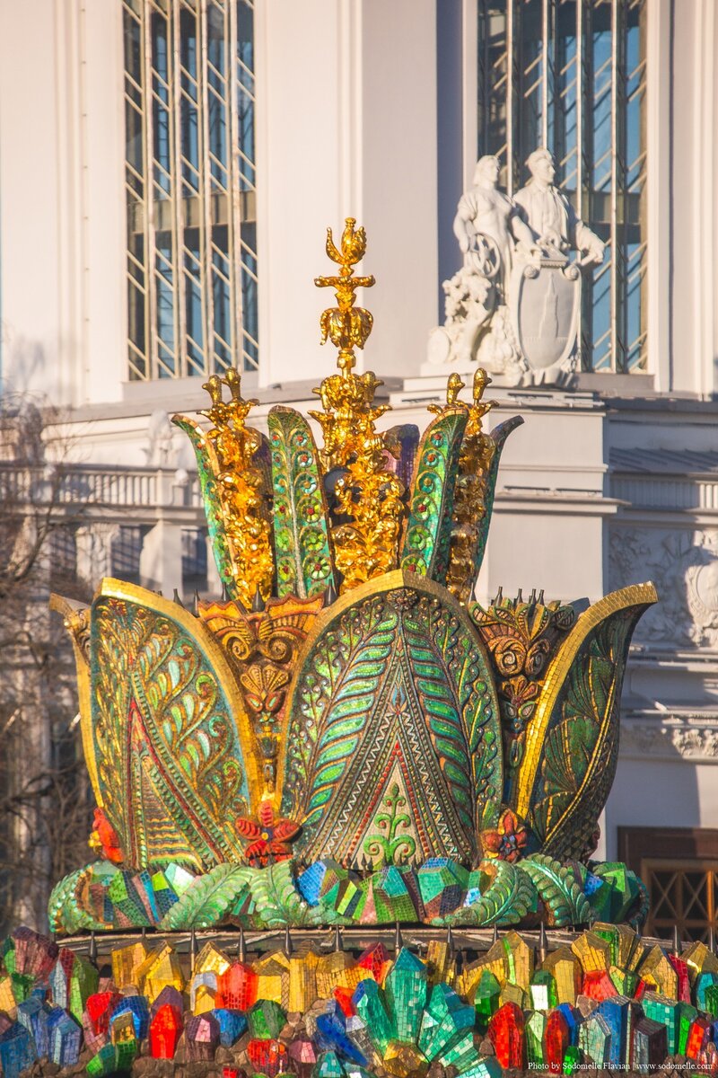 Каменный цветок современный. Каменный цветок цветок. Фонтан каменный цветок на вднх история. Фонтан каменный цветок на вднх 2019. Фонтан самоцветы вднх.