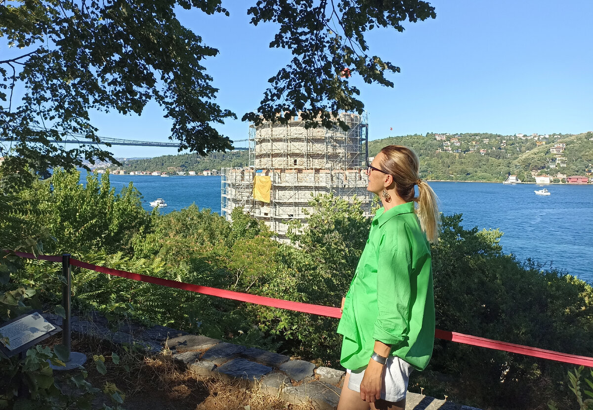 я в крепости Румелихисары, постройки 1452  года