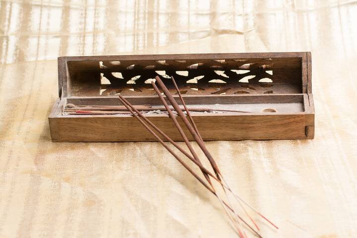 Закрытая подставка для благовоний. Фото: incenseherb.com