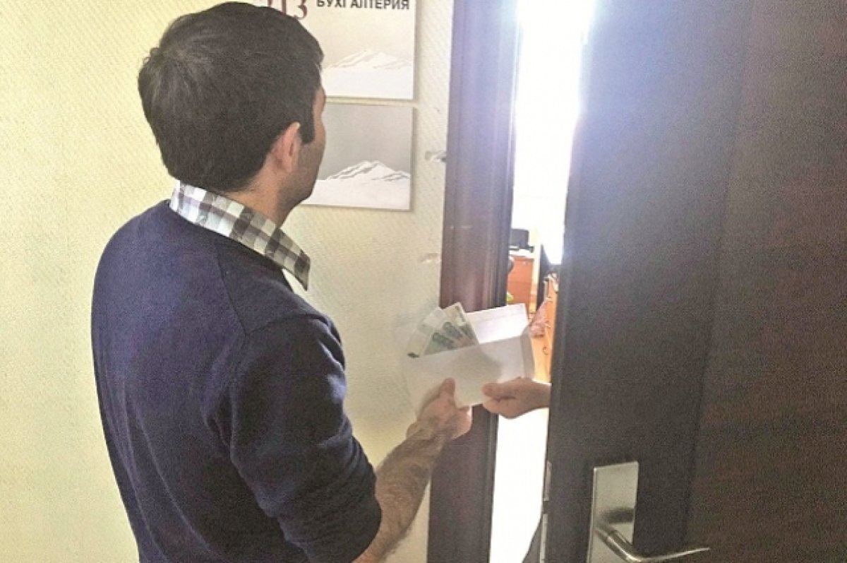    Получивший наркотики по почте колпашевец приговорен к обязательным работам