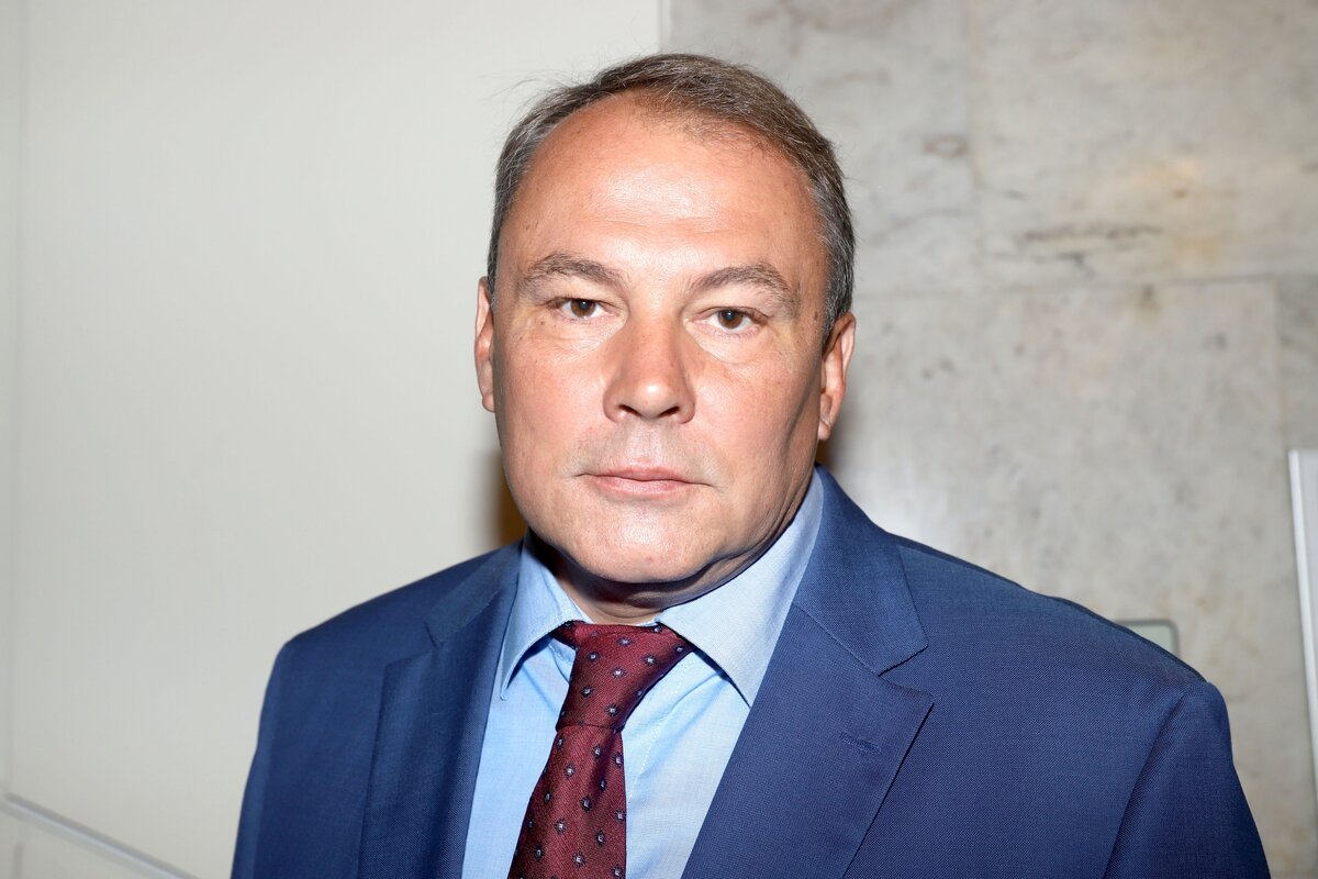    Петр Толстой рассказал о смерти бывшей женыPersonastars