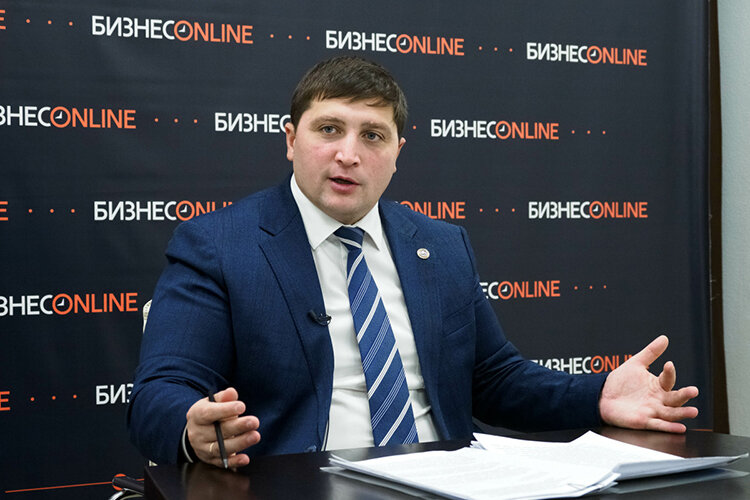    Радмир Беляев: «Я в настоящее время прохожу обучение в школе мэров России, это аналог школы губернаторов. Это показывает, что федеральные власти максимально настроены на взаимодействие не только с регионами, но и с муниципалитетами» Фото: Андрей Титов