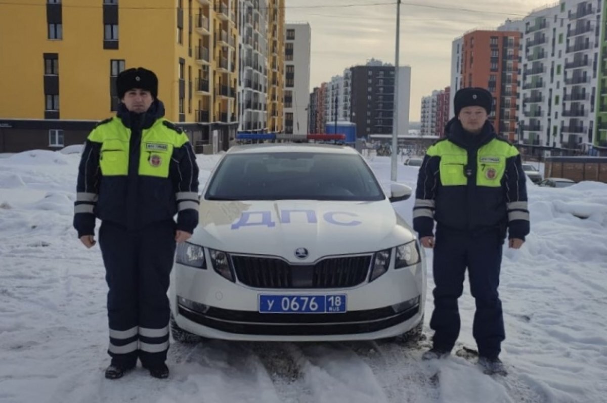    Хозяйка дома поблагодарила полицейских и сказала, что в таких ситуациях дорога каждая минута.