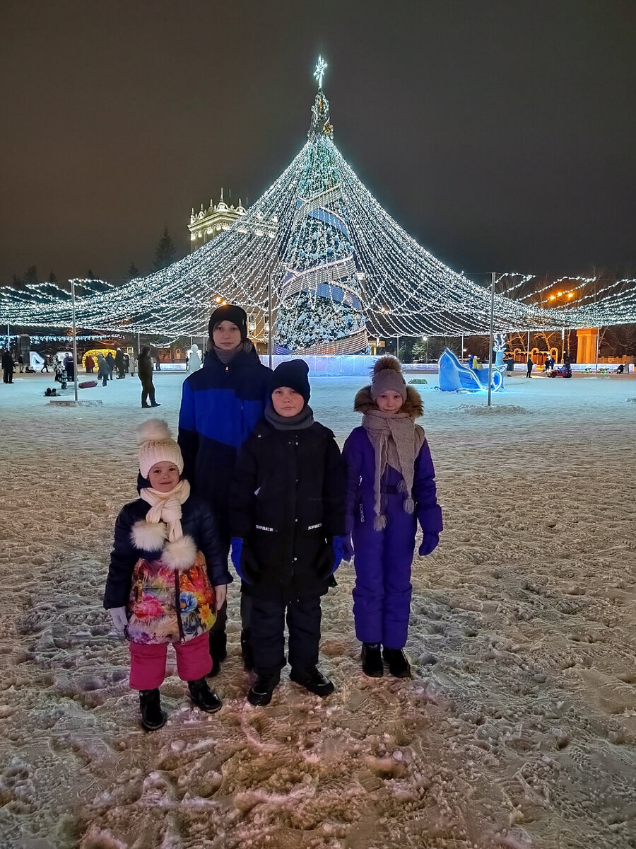 Главная ёлка в городе. 