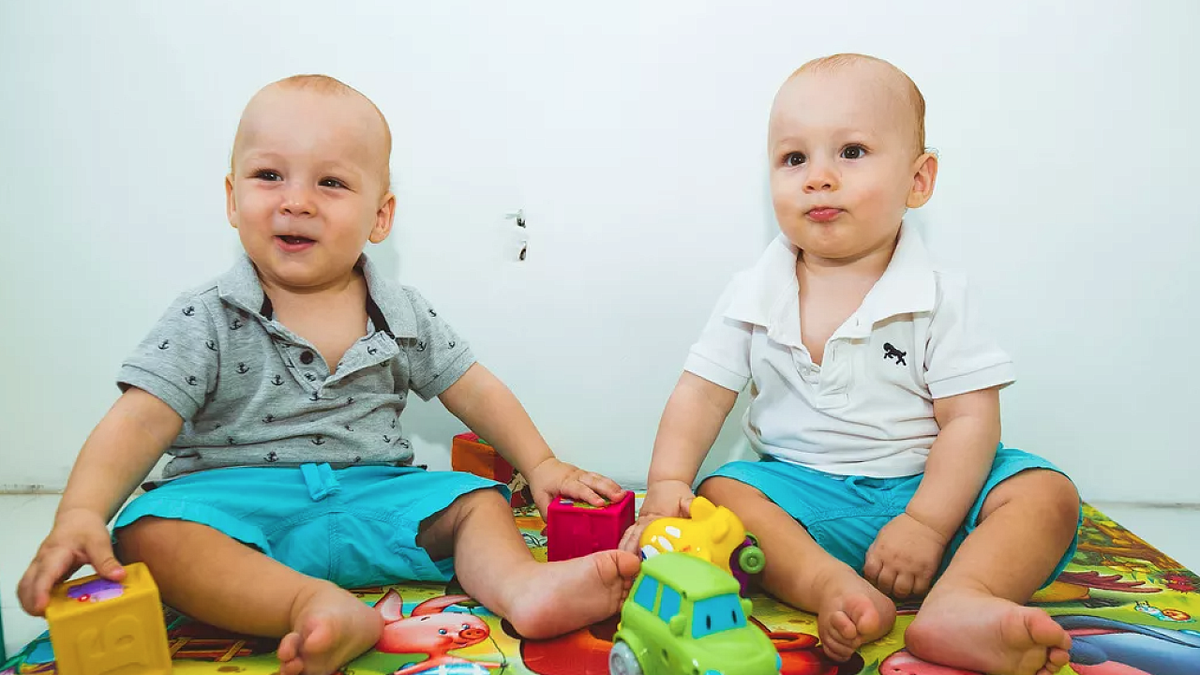    В Краснодарском крае увеличили региональный семейный капитал. Фото: телеканал «Краснодар»