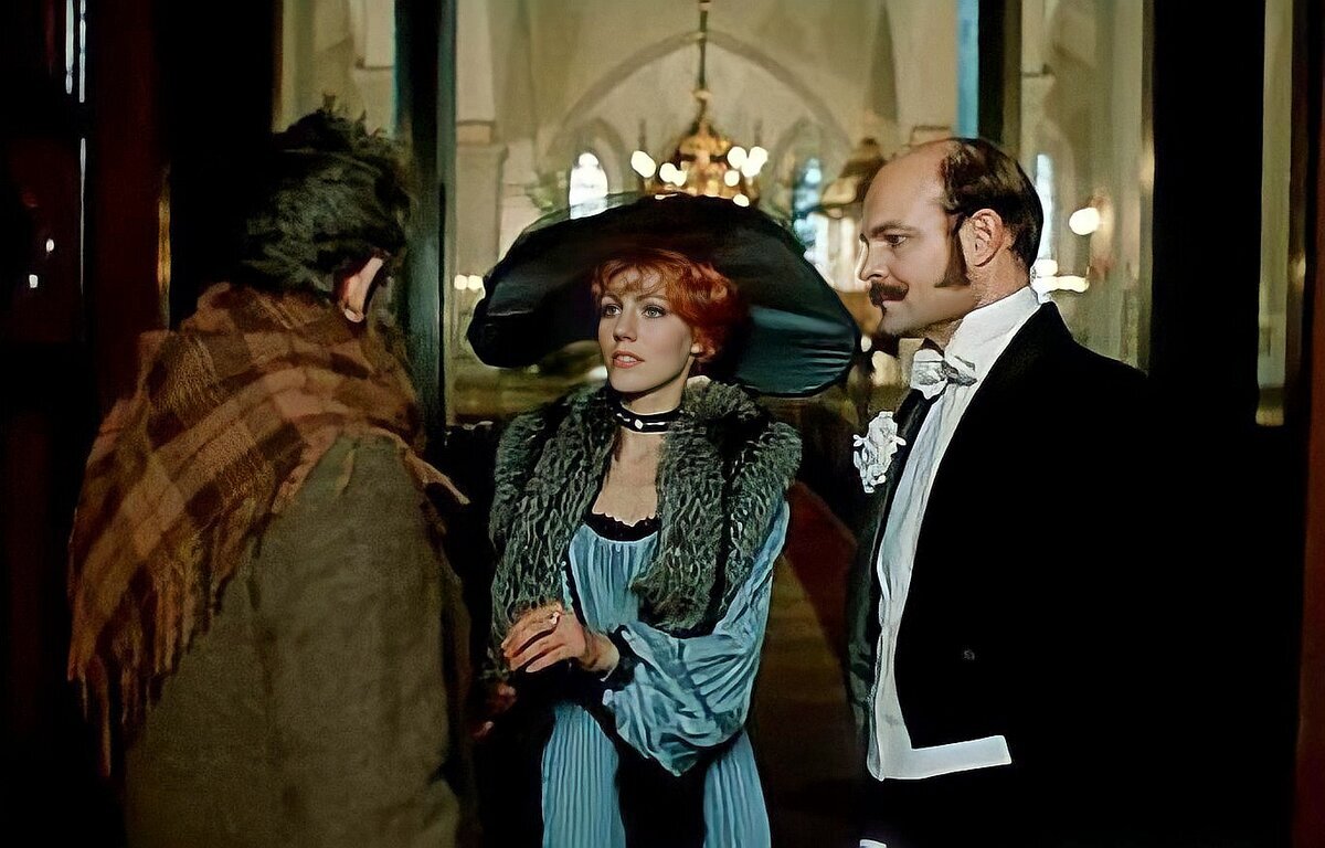 В галерее – кадры из кино Масленникова