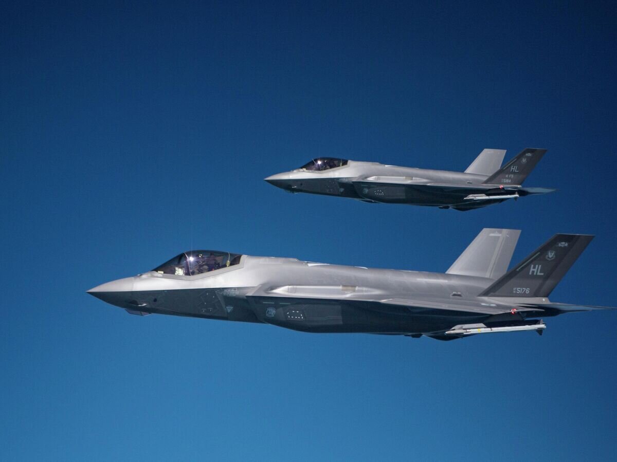    Пара истребителей F-35A Lightning II© Фото : U.S. Air Force / Senior Airman Keifer Bowes
