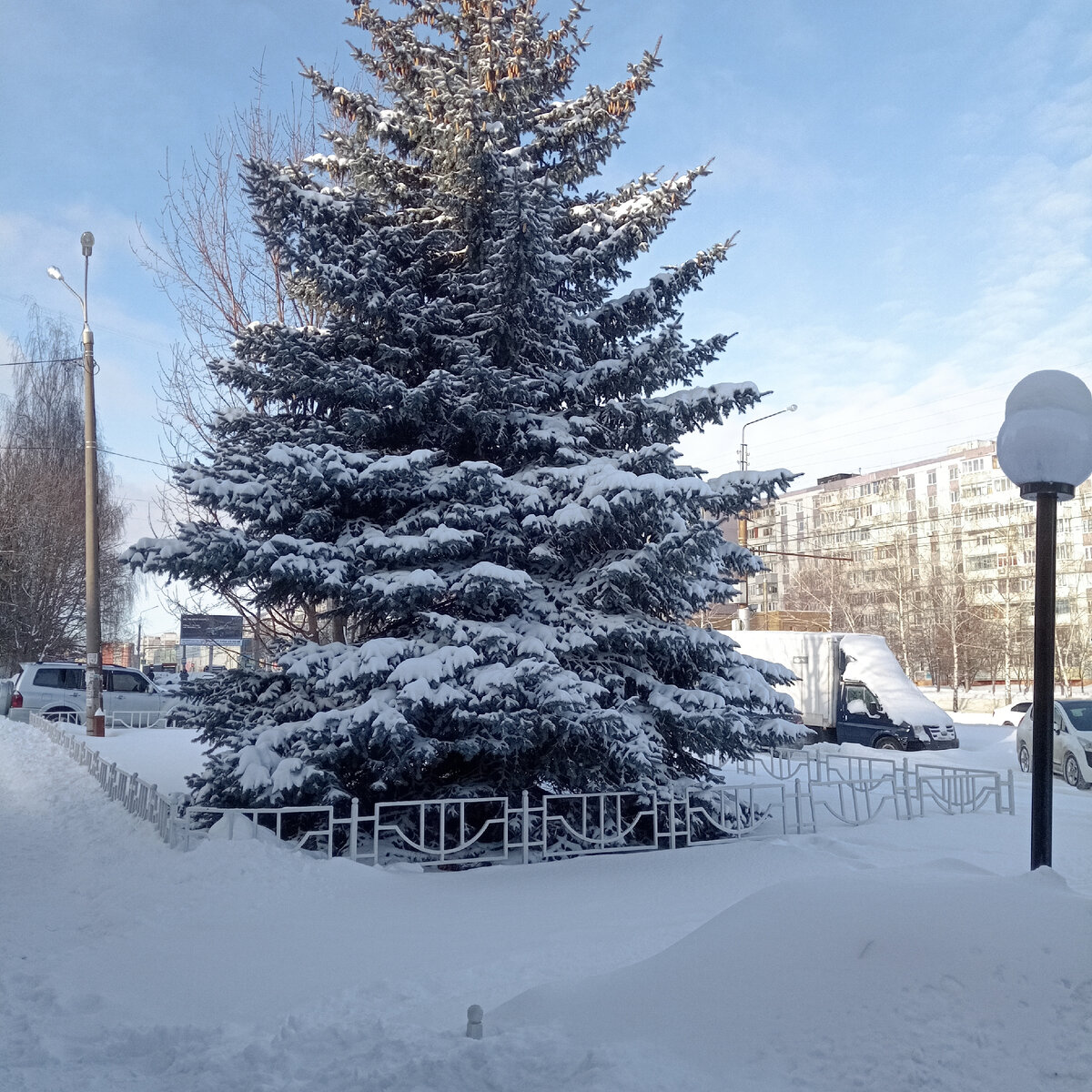 Такой солнечный морозный день после вчерашней пурги. 