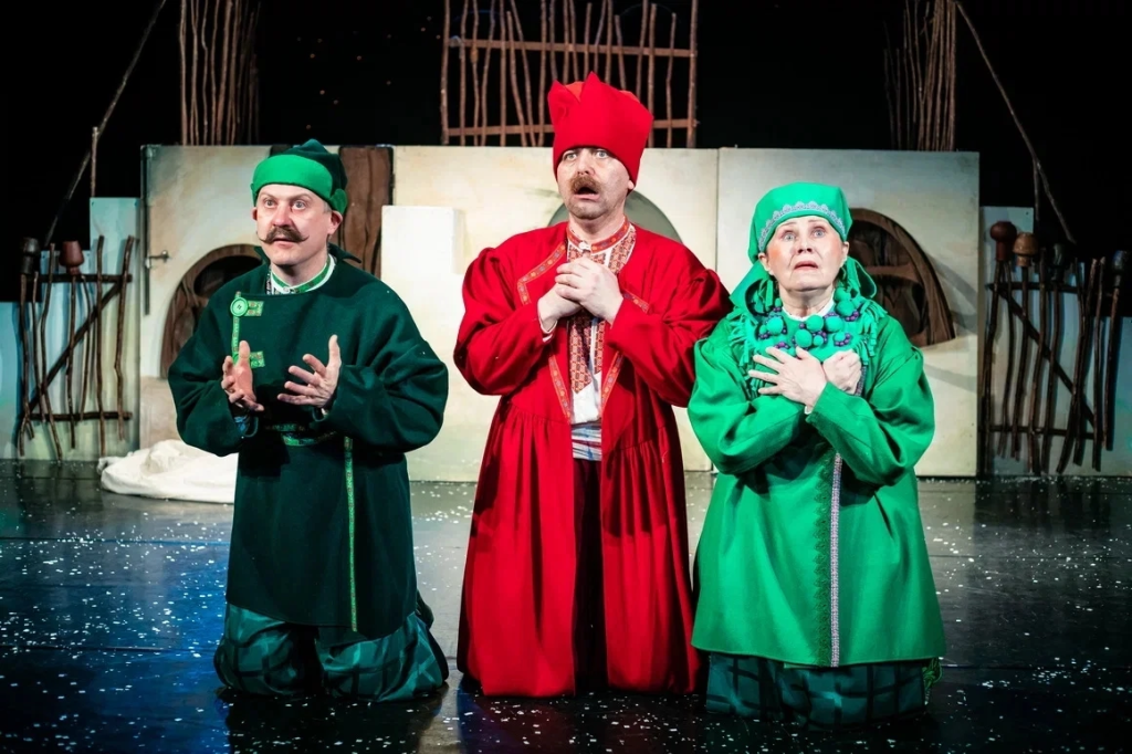    В Югре прошёл первый спектакль с тифлокоментатором для слепых