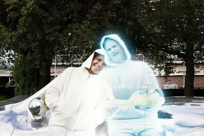     Эта артистка выйдет замуж за голограмму! Вот как устроен брак с искусственным интеллектом