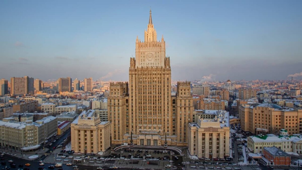 Фото: https://tvzvezda.ru/ (https://mcdn.tvzvezda.ru/storage/news_other_images/2023/12/11/65ad7251c0d34b2ebbfe6a3418571ba4.jpg)