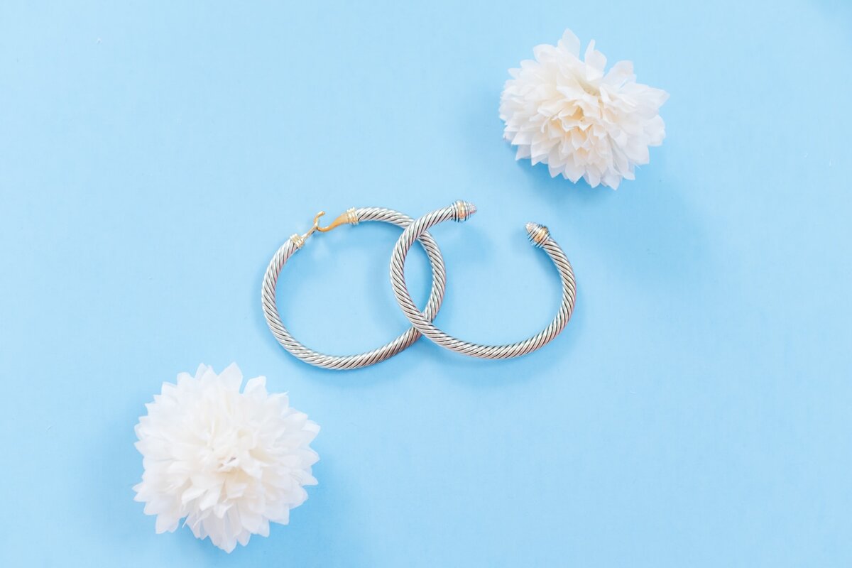    Предметку нужно ретушировать качественней и педантичней, чем человека, ведь предметная съёмка — это почти всегда реклама. А каким товар должен быть на биллборде или сайте? Идеальным / Фото: unsplash.com