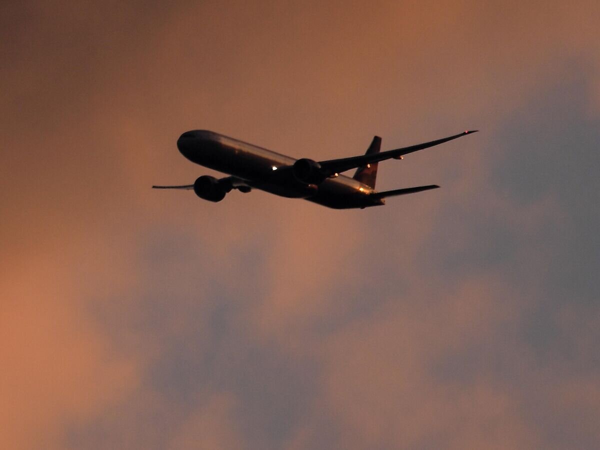    Пассажирский самолет в небе© РИА Новости / Владимир Сергеев