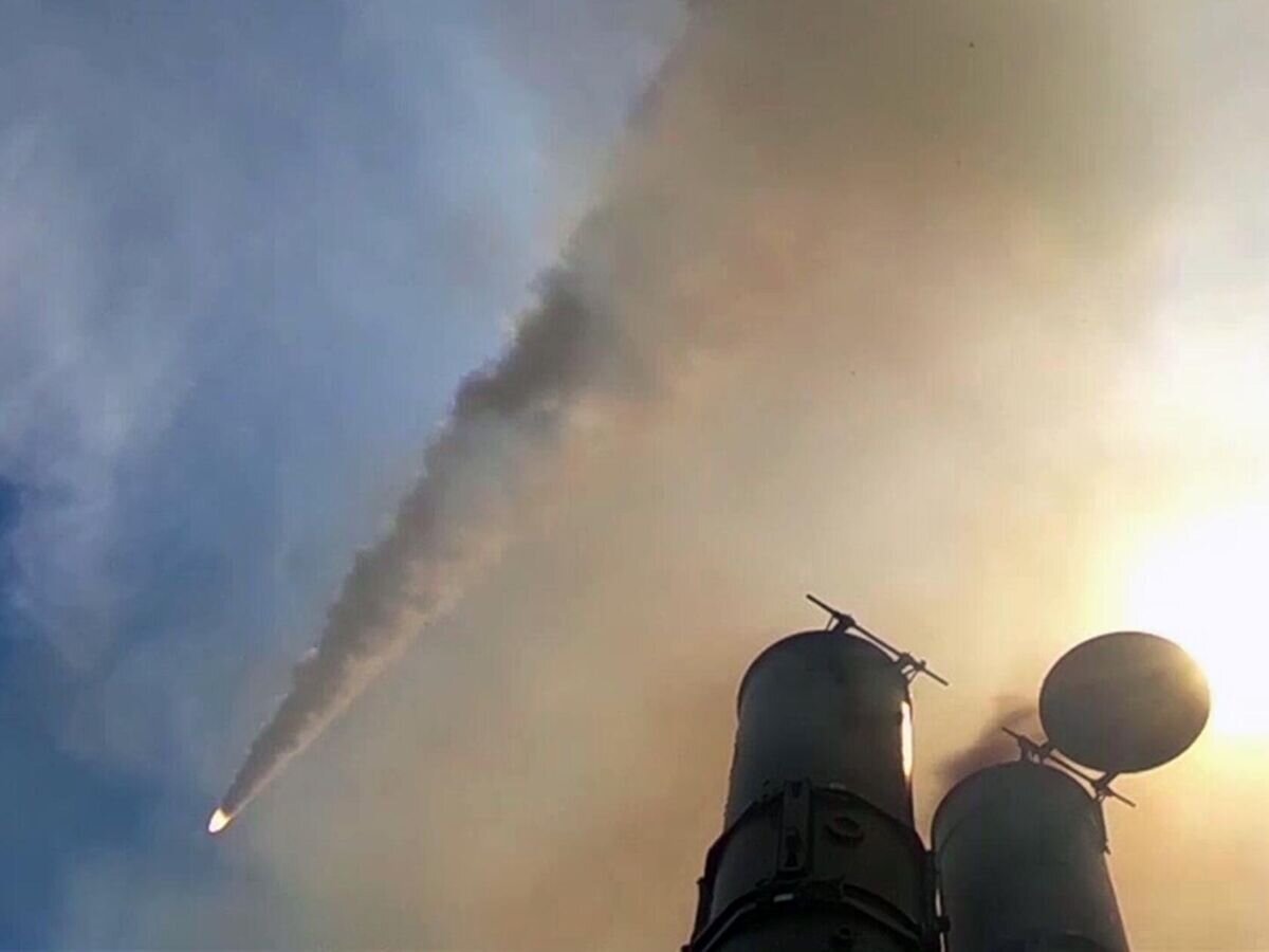    Новейшая зенитная ракетная система С-500 на полигоне Капустин Яр© РИА Новости / Пресс-служба Минобороны РФ