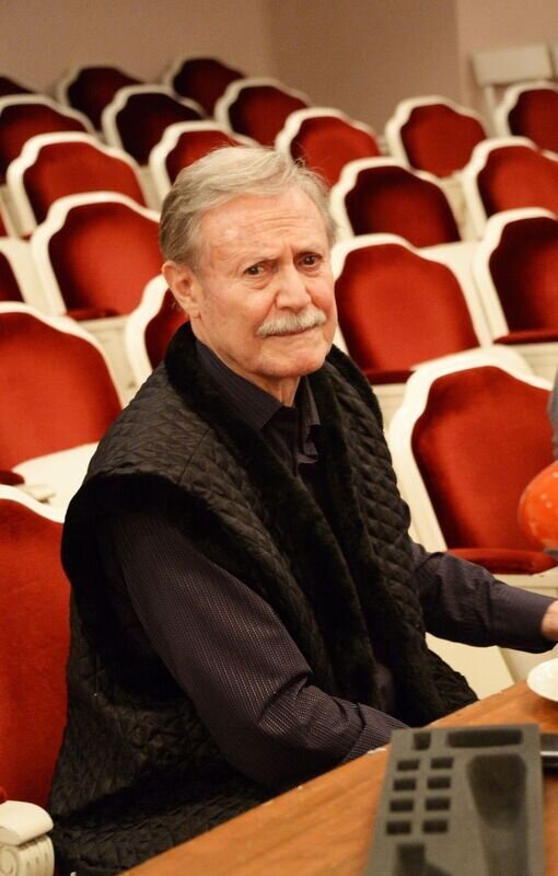 Юрий Соломин
