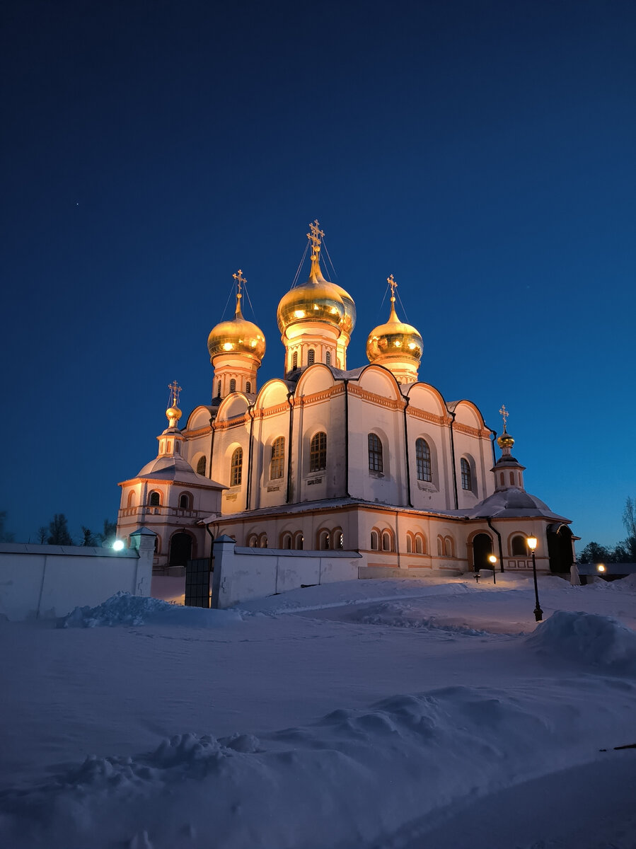 Собор Иверского монастыря