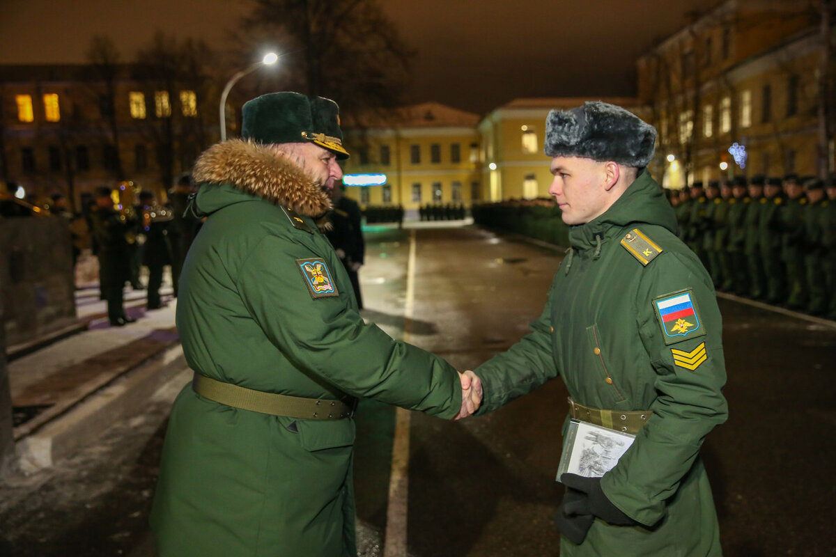 Генерал-майор Анатолий Нестечук поздравил курсантов - победителей конкурса