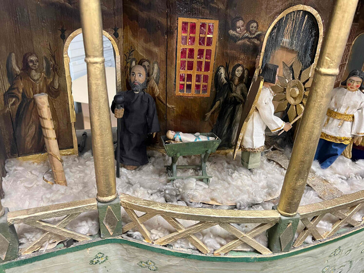     Верхний ярус вертепа. Фото представлены Бахрушинским театральным музеем