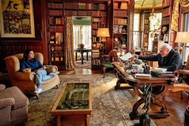  📷Кадр из фильма «Достать ножи»