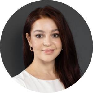 Автор статьи: Рылькова Алина Александровна, стаж работы 5 лет. Врач-дерматовенеролог, косметолог, сертифицированный тренер компании L'estetik, эксперт бренда Peach Peel, автор научных и публицистических статей. Научный и профессиональный интерес: превентивная медицина, лечение акне, гиперпигментации.