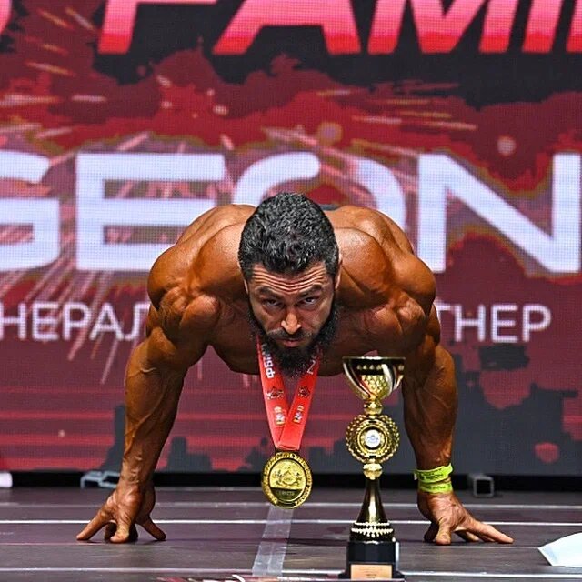 Евгений Цисарь, атлет команды OxySHOP