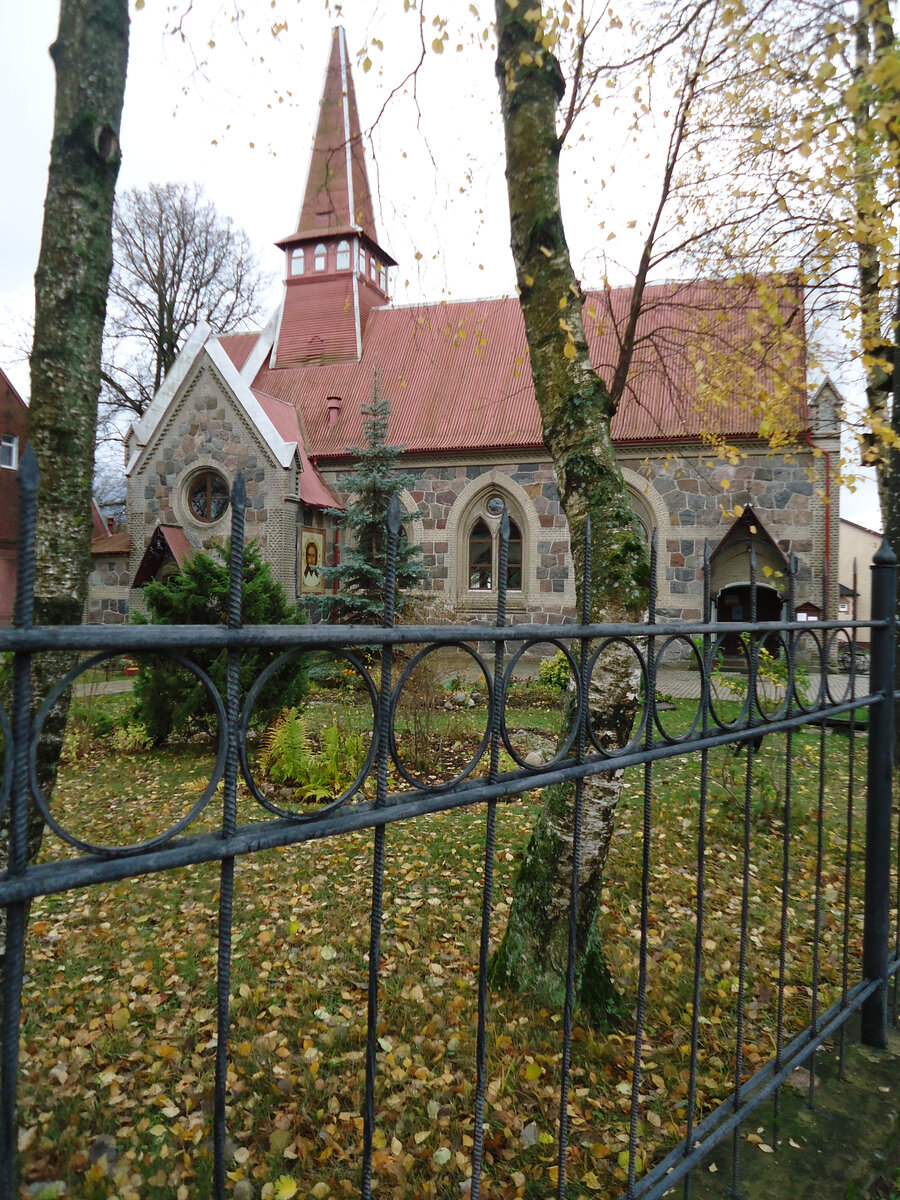 Храм в честь иконы Казанской Божьей матери в Янтарном. Из архива автора.