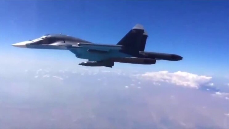 Су-34 запускает бомбы ФАБ-500 и ФАБ-1500. Изображение Military watch